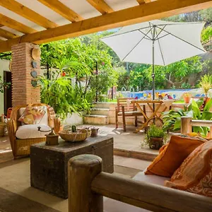 At In Malaga & Solo Travellers Отель типа 